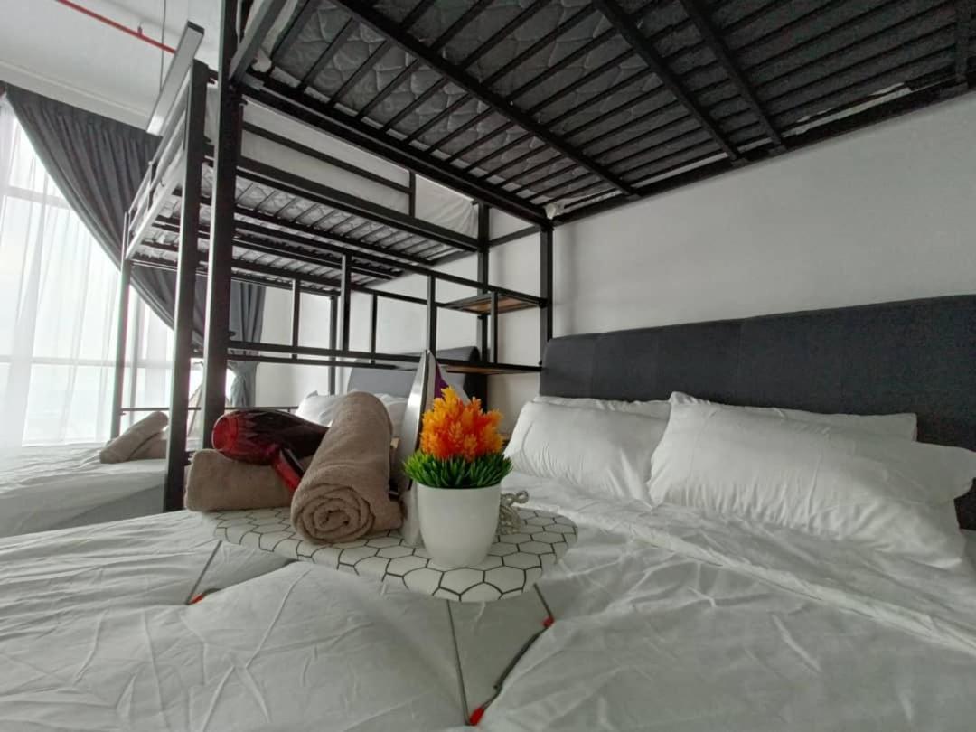 Apartment Austin 18, Friendly Sky By Antlerzone Johor Bahru