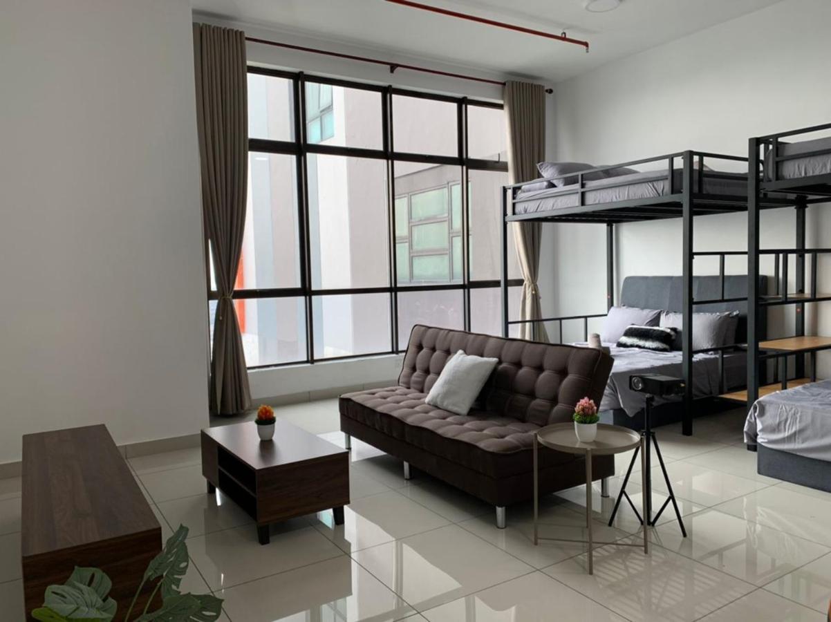 Apartment Austin 18, Friendly Sky By Antlerzone Johor Bahru