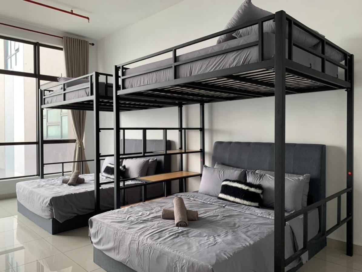 Austin 18, Friendly Sky By Antlerzone Apartment *