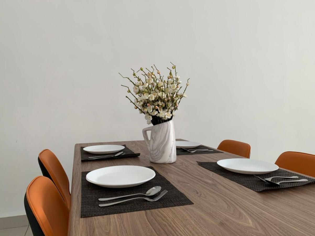 Austin 18, Friendly Sky By Antlerzone Apartment *