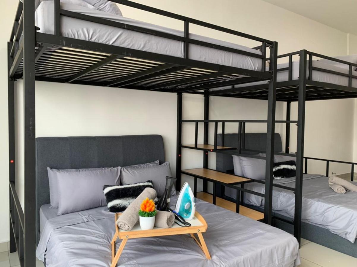 Apartment Austin 18, Friendly Sky By Antlerzone *